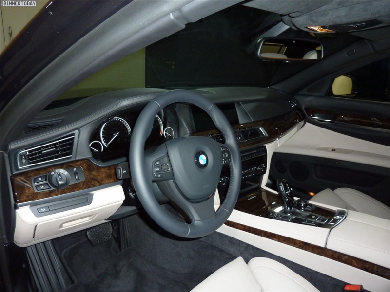 BMW 760i: 7 фото