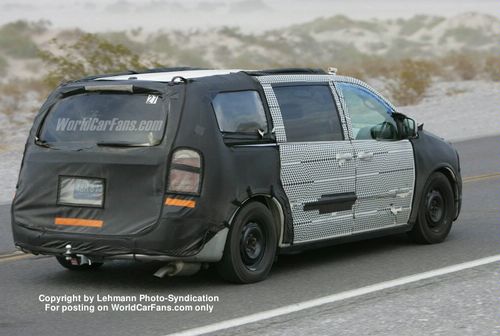 Chrysler Caravan: 8 фото