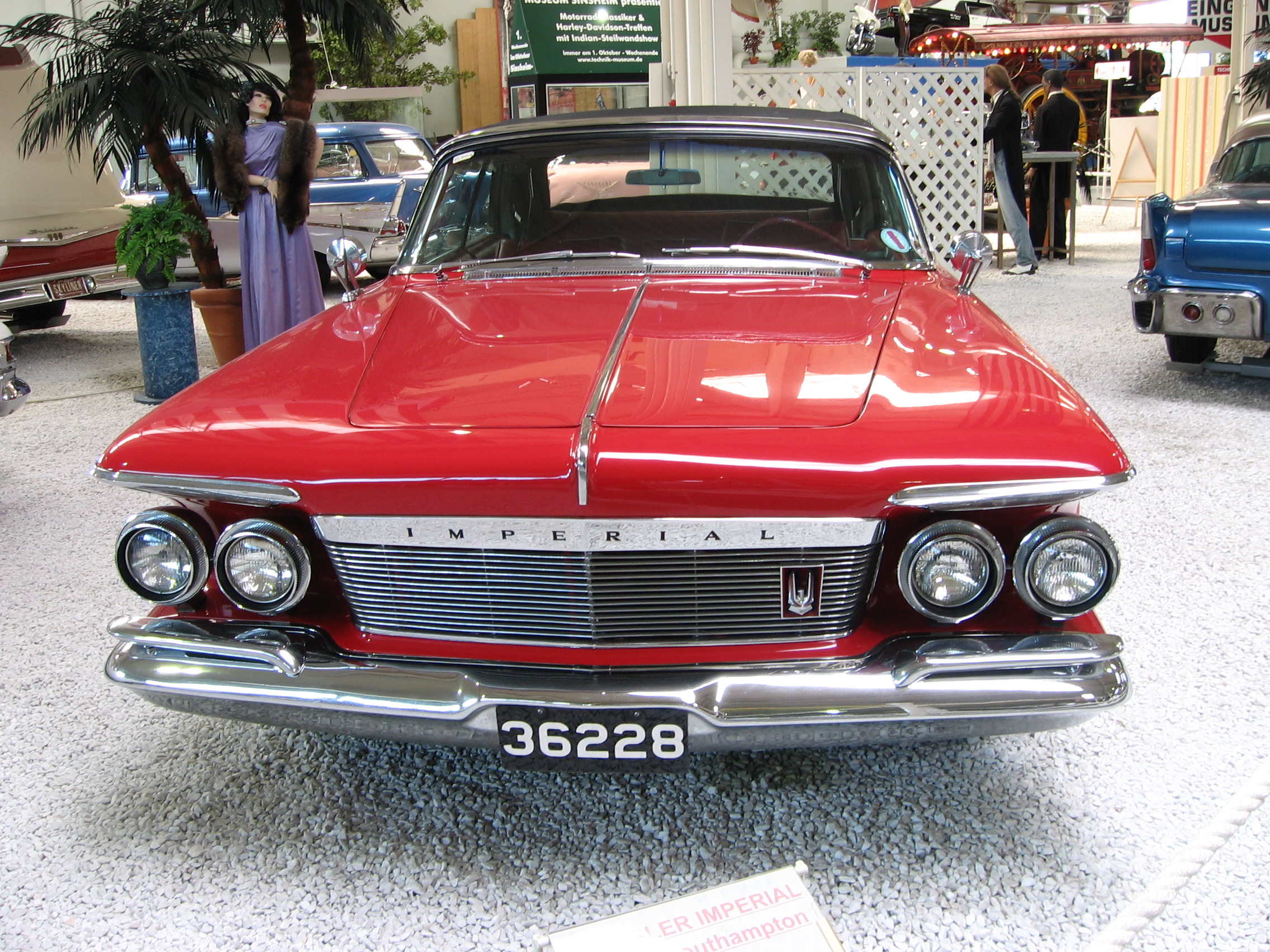 Chrysler Imperial: 3 фото