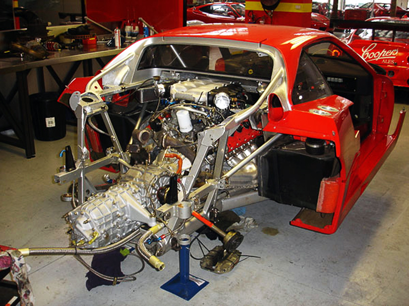 Ferrari F40 LM: 6 фото