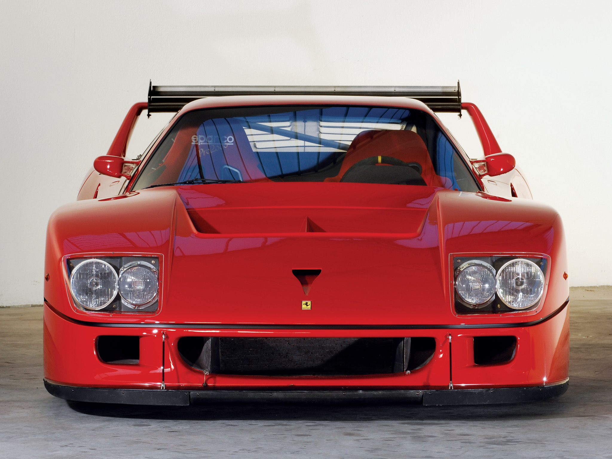 Ferrari F40 LM: 9 фото