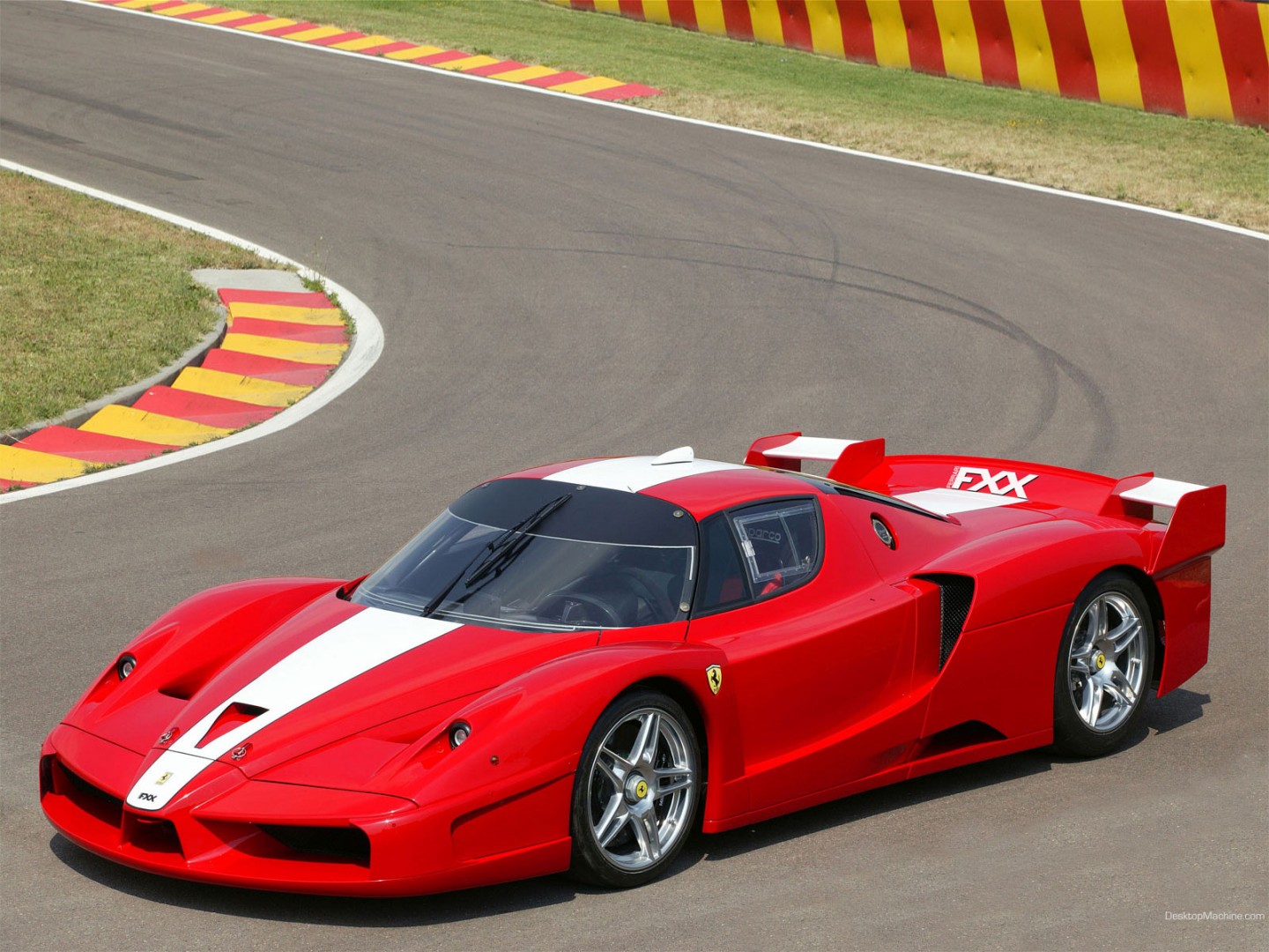 Ferrari FXX: 6 фото
