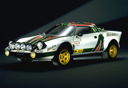 Lancia Stratos: 8 фото