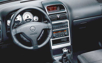 Opel Astra Classic: 3 фото