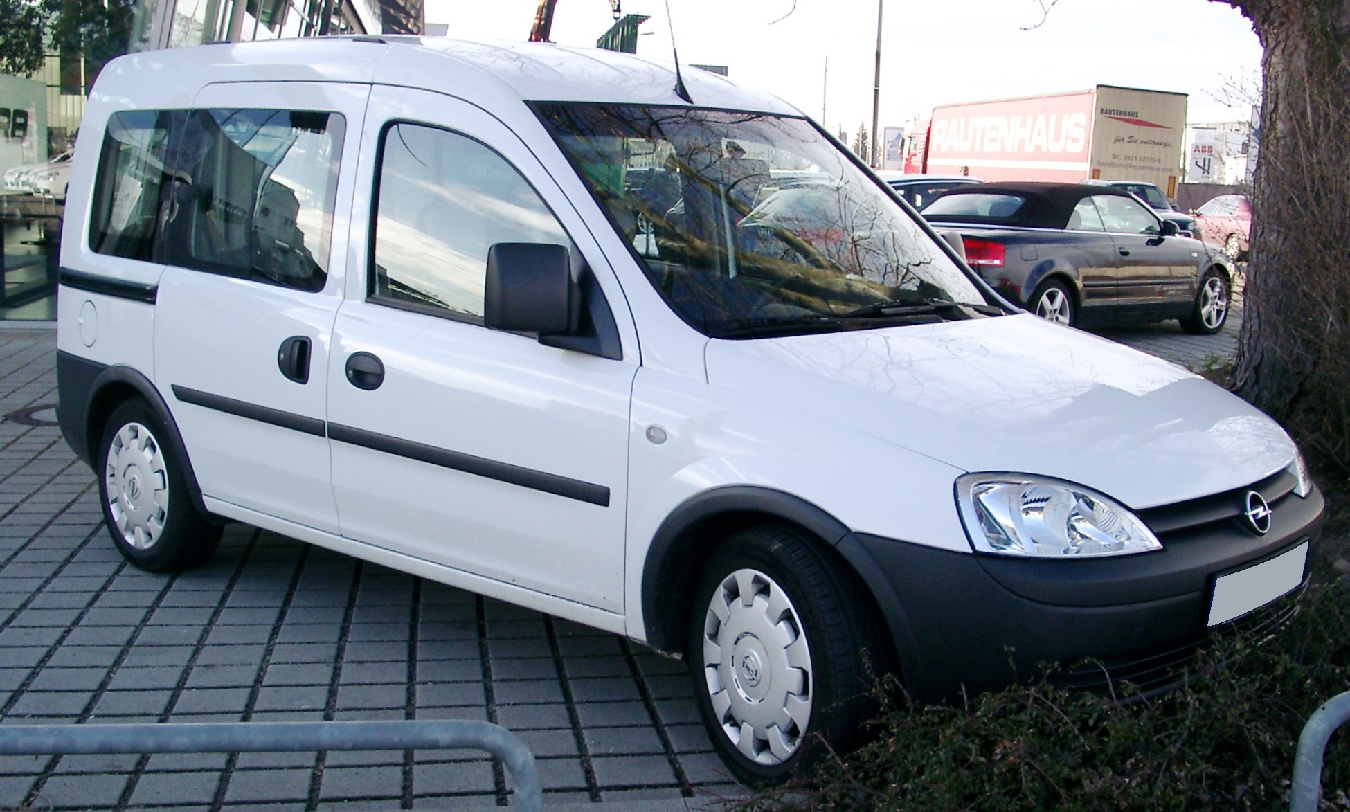 Opel Combo: 5 фото
