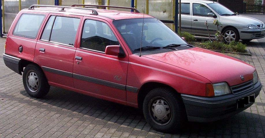 Opel Kadett Caravan: 2 фото