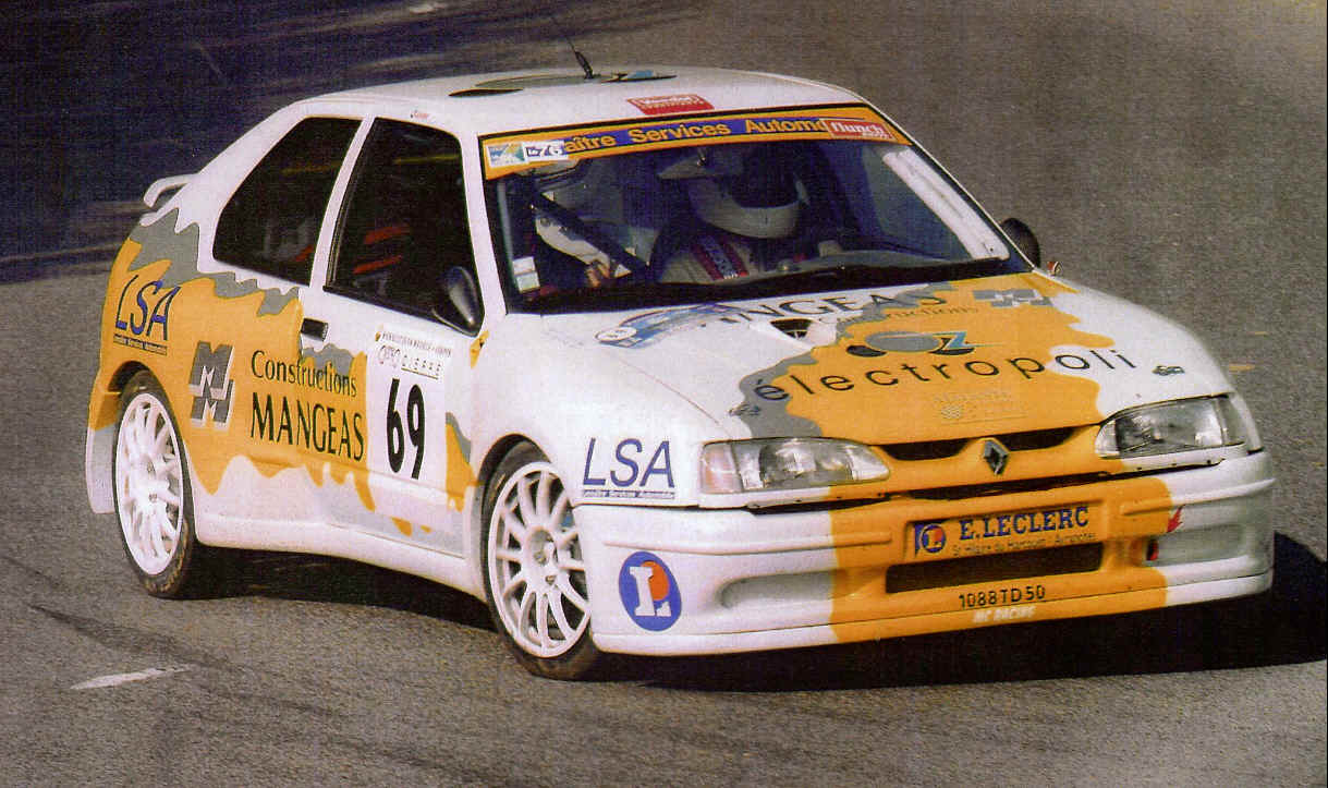 Renault 19: 12 фото