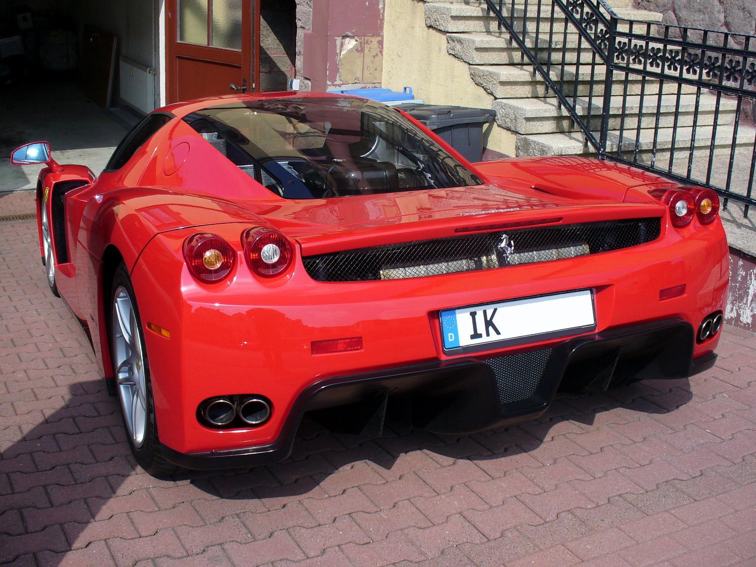 Ferrari: 10 фото