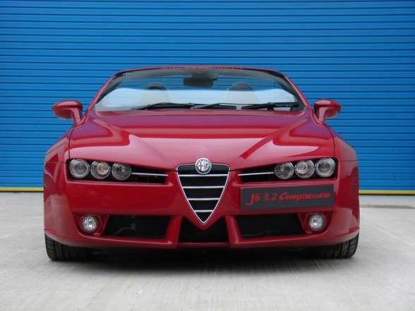 Alfa Romeo Spider: 13 фото