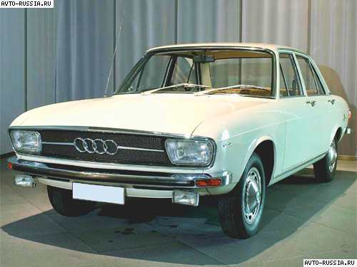 Audi 100 C1: 3 фото