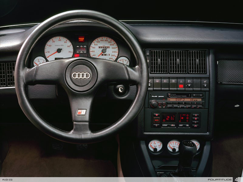 Audi S2 Coupe: 6 фото