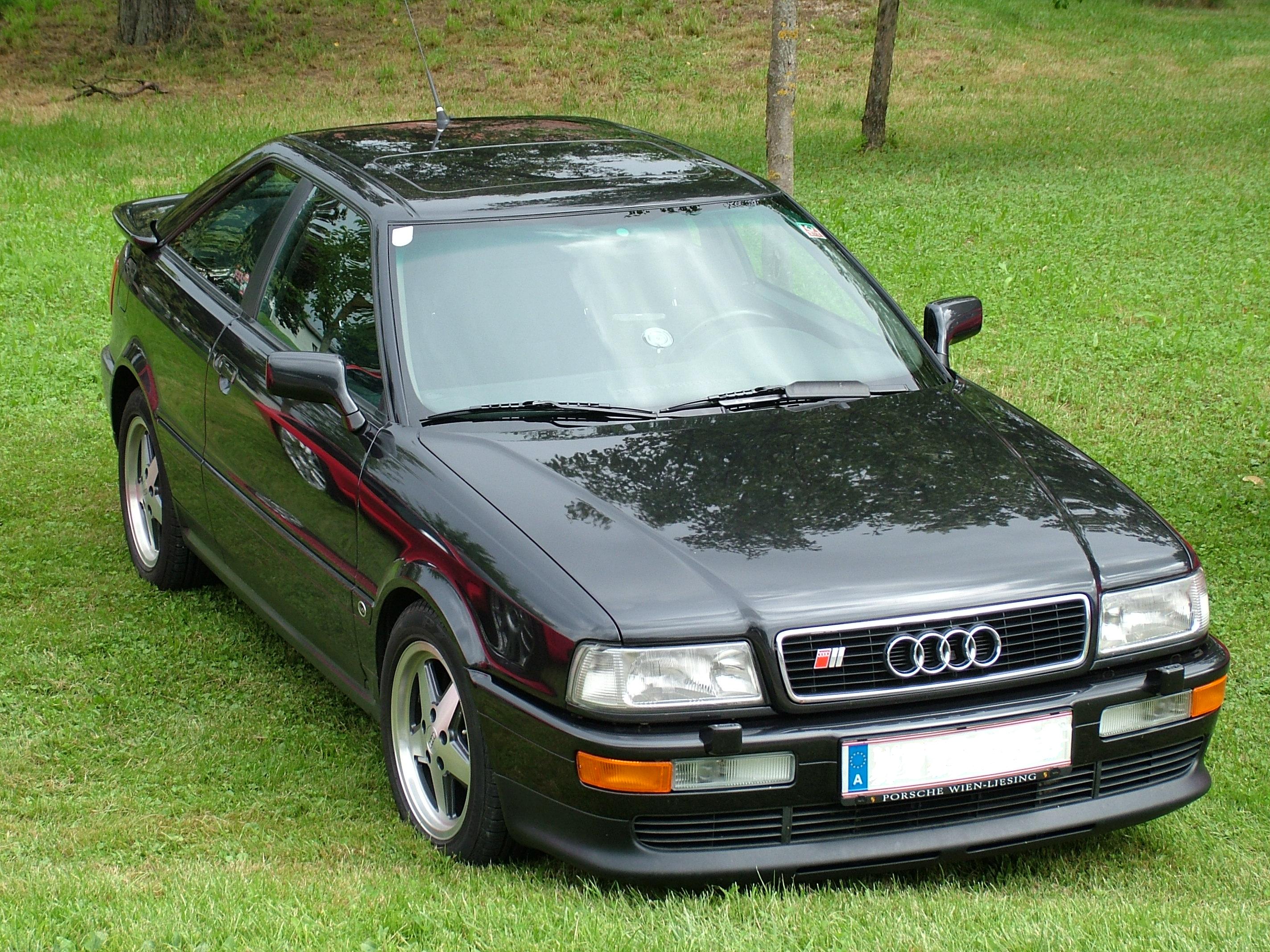 Audi S2: 09 фото