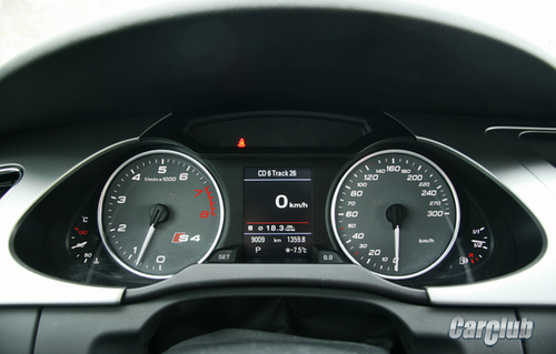 Audi S4: 06 фото