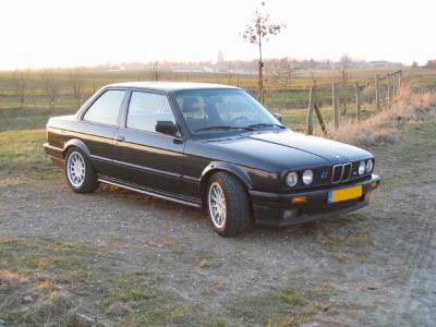 BMW 3-series E30: 5 фото
