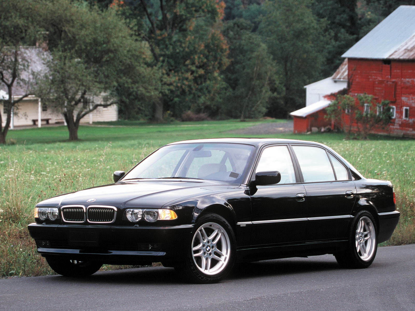 BMW 7-series E38: 3 фото