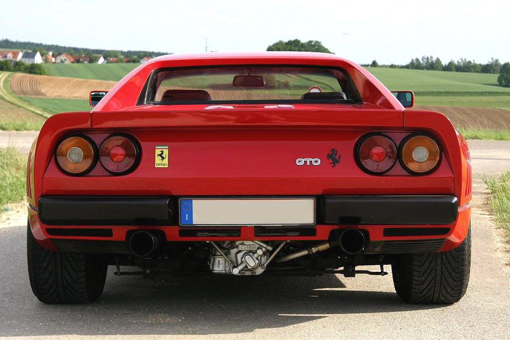 Ferrari 288 GTO: 11 фото