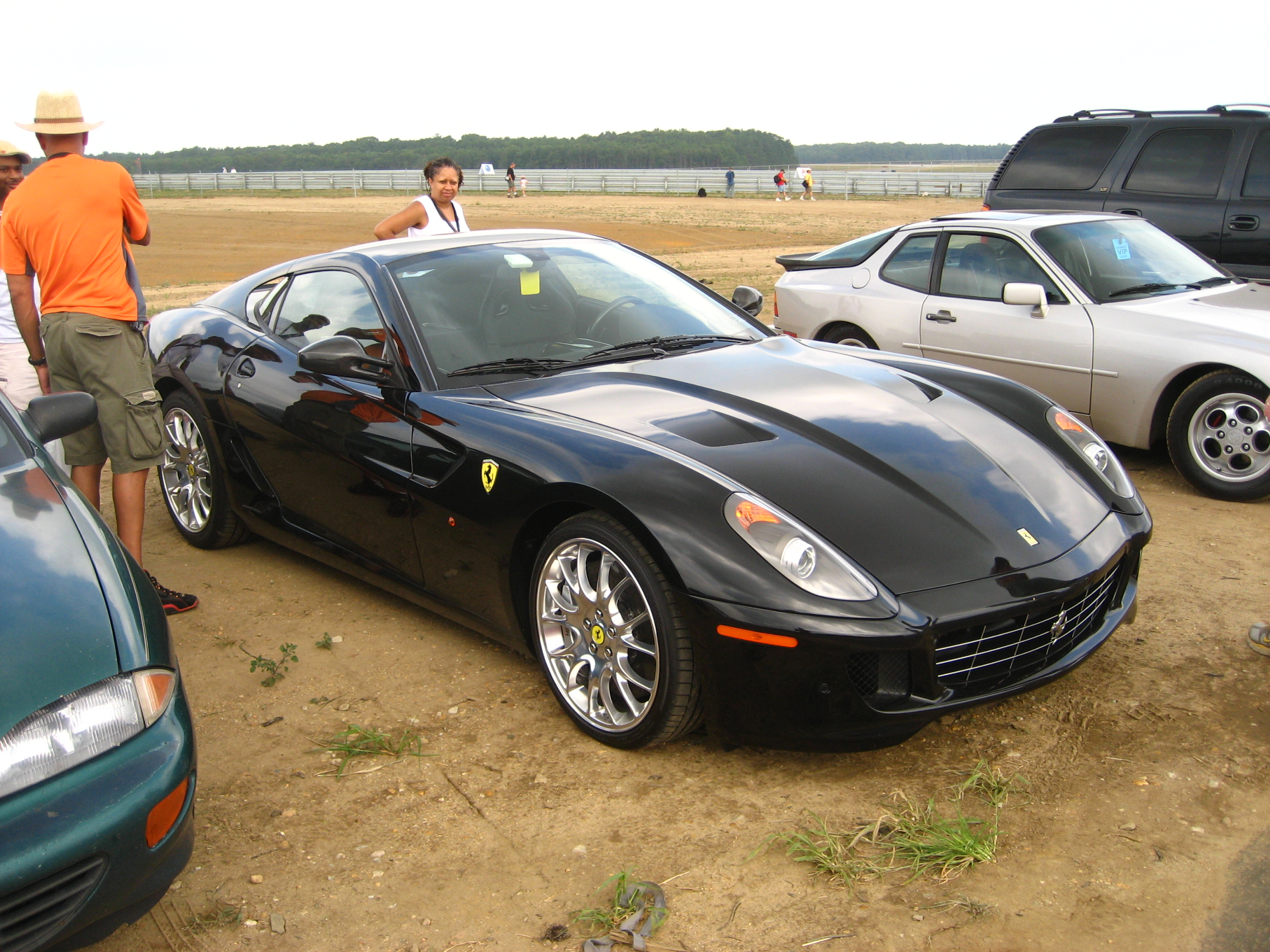 Ferrari 599: 12 фото