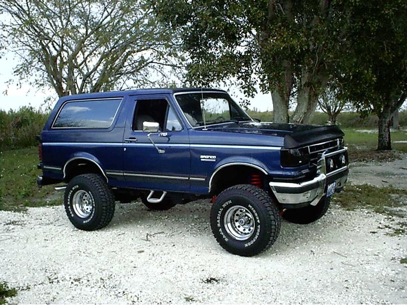 Ford Bronco: 07 фото