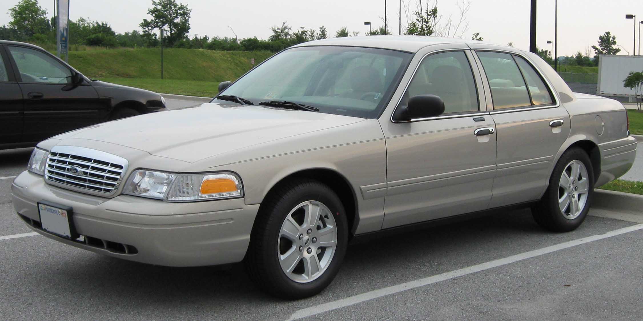 Ford Crown Victoria: 06 фото