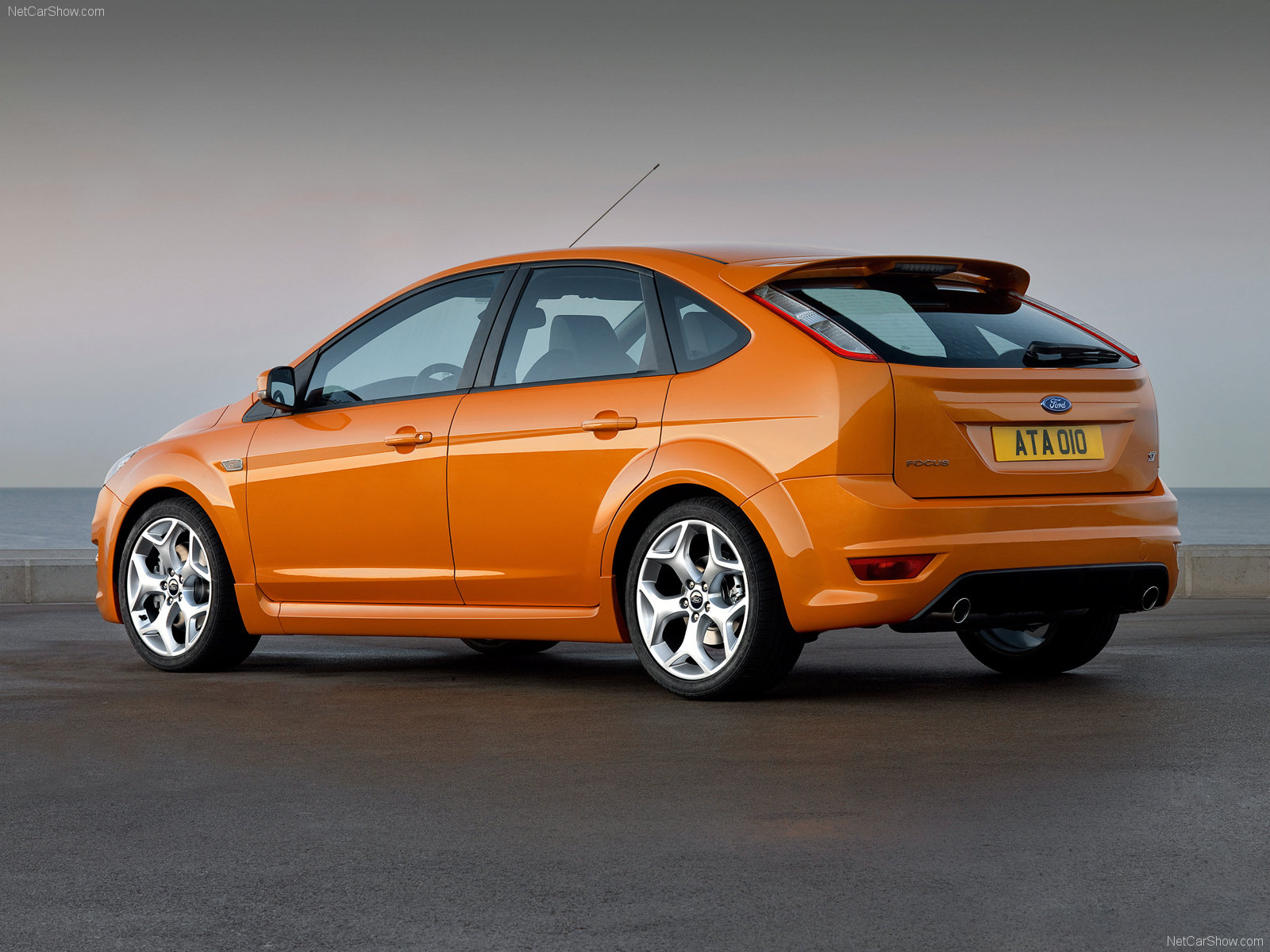 Ford Focus ST: 06 фото