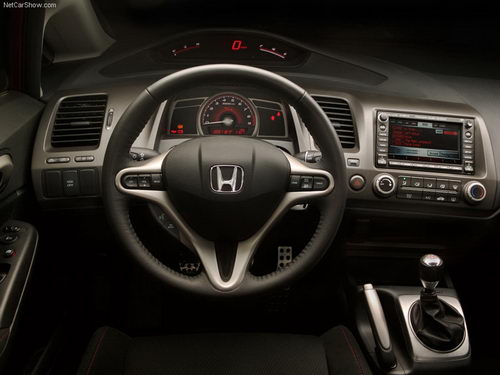 Honda Civic 4D: 06 фото