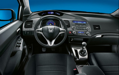 Honda Civic 4D: 08 фото