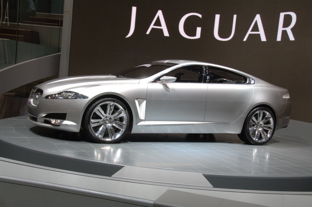 Jaguar XF: 2 фото