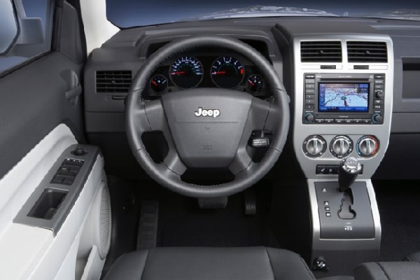 Jeep Patriot: 08 фото