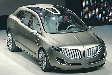 Lincoln MKT: 01 фото