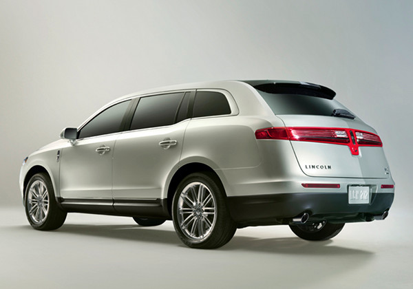Lincoln MKT: 03 фото