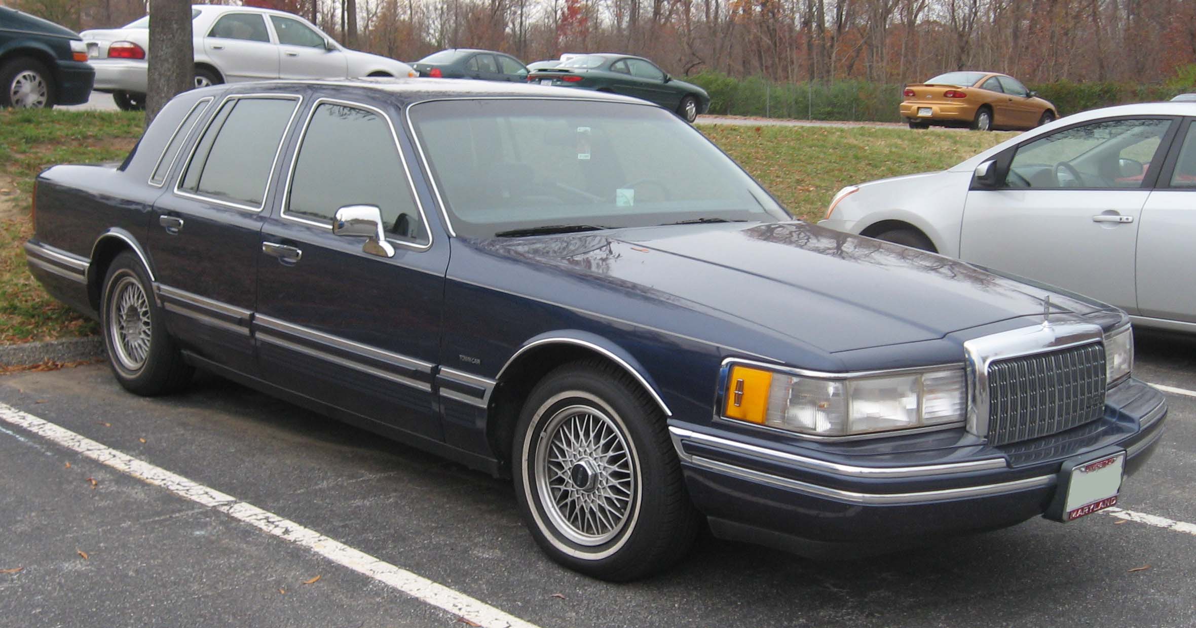 Lincoln Town Car I: 3 фото