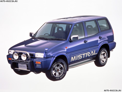 Nissan Mistral: 03 фото