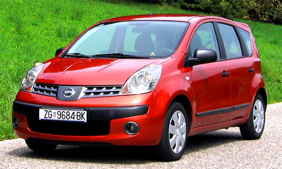 Nissan Note: 03 фото