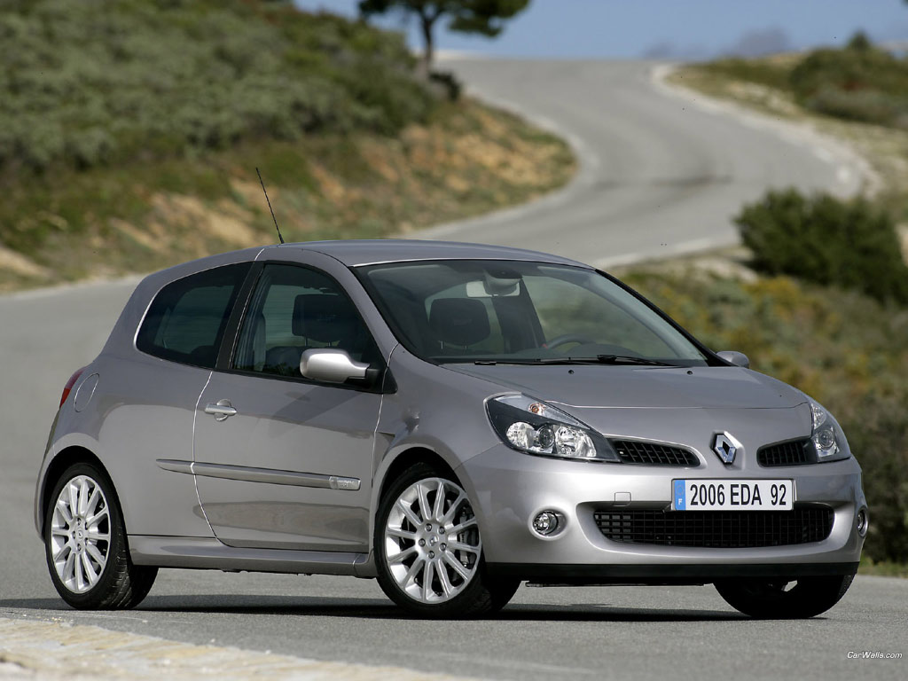 Renault Clio: 12 фото