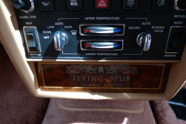 Rolls-Royce Flying Spur: 07 фото