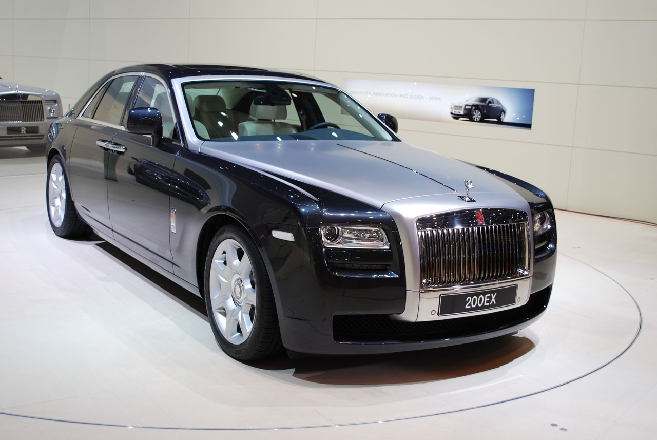 Rolls Royce Ghost: 2 фото