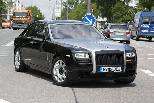 Rolls Royce Ghost: 11 фото