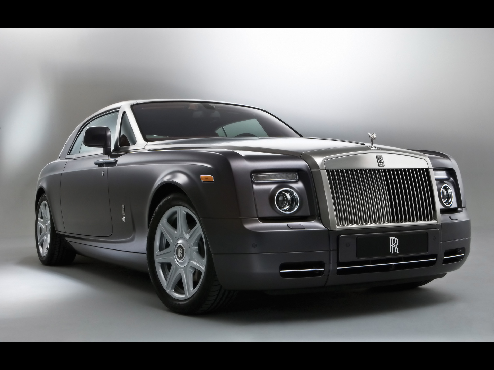 Rolls-Royce Phantom Coupe: 3 фото