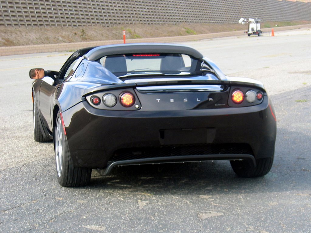 Tesla Roadster: 5 фото