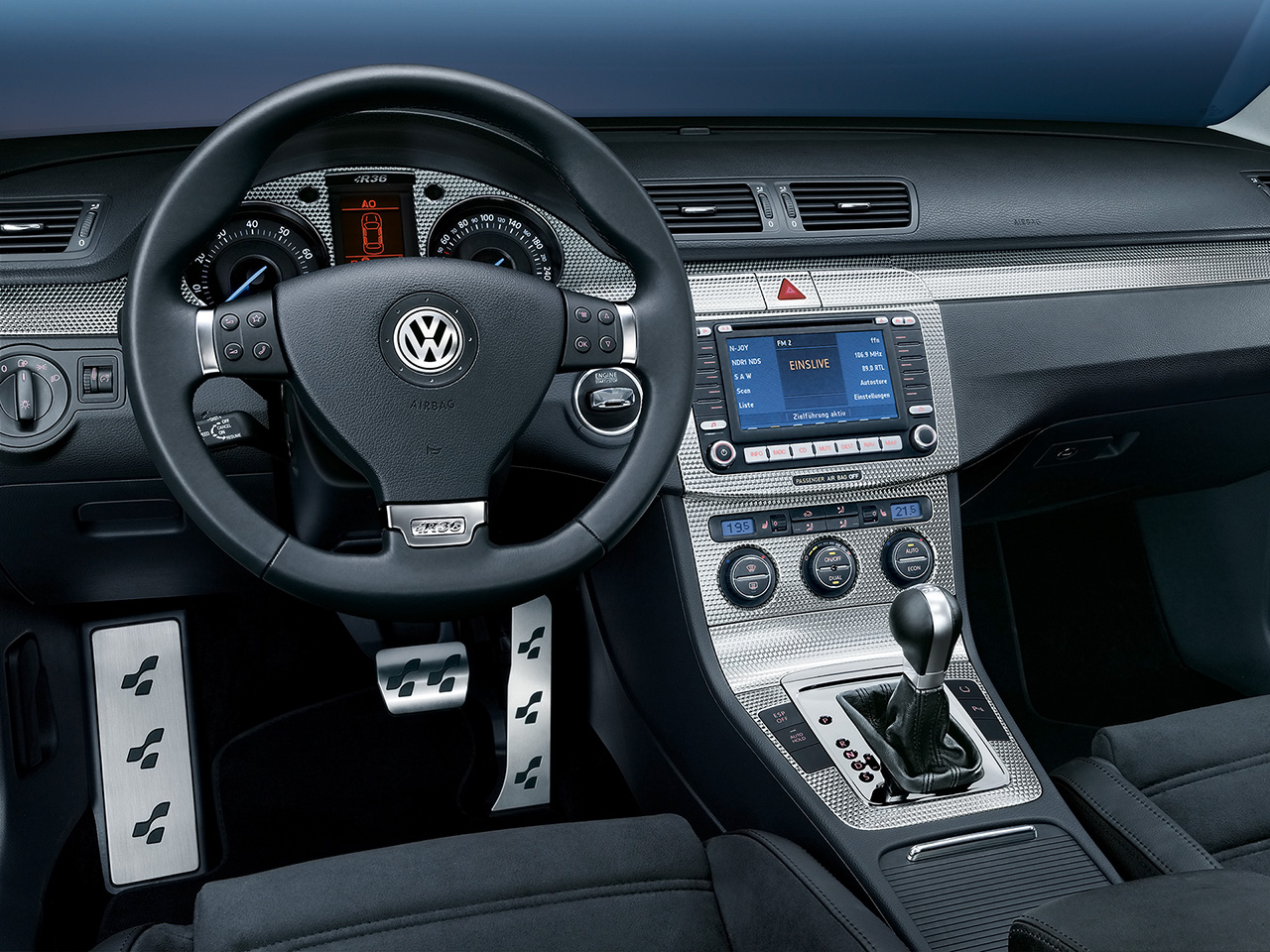 Volkswagen Passat: 9 фото