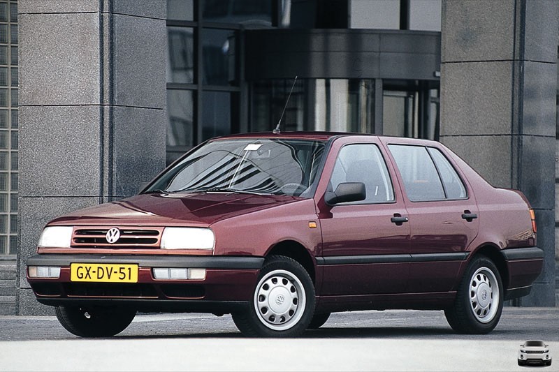 Volkswagen Vento: 10 фото